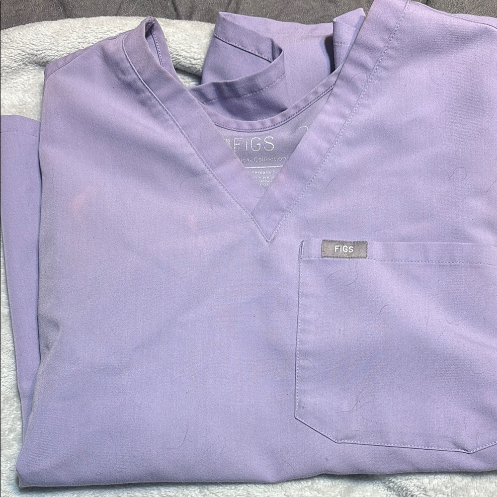 Figs Lilac V-Neck Scrub Set
